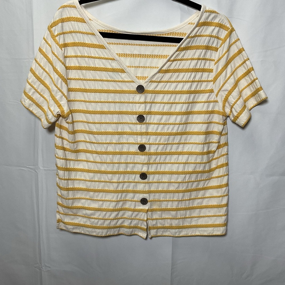 Old Navy Yellow and Gold Short Sleeve Button Down Blouse